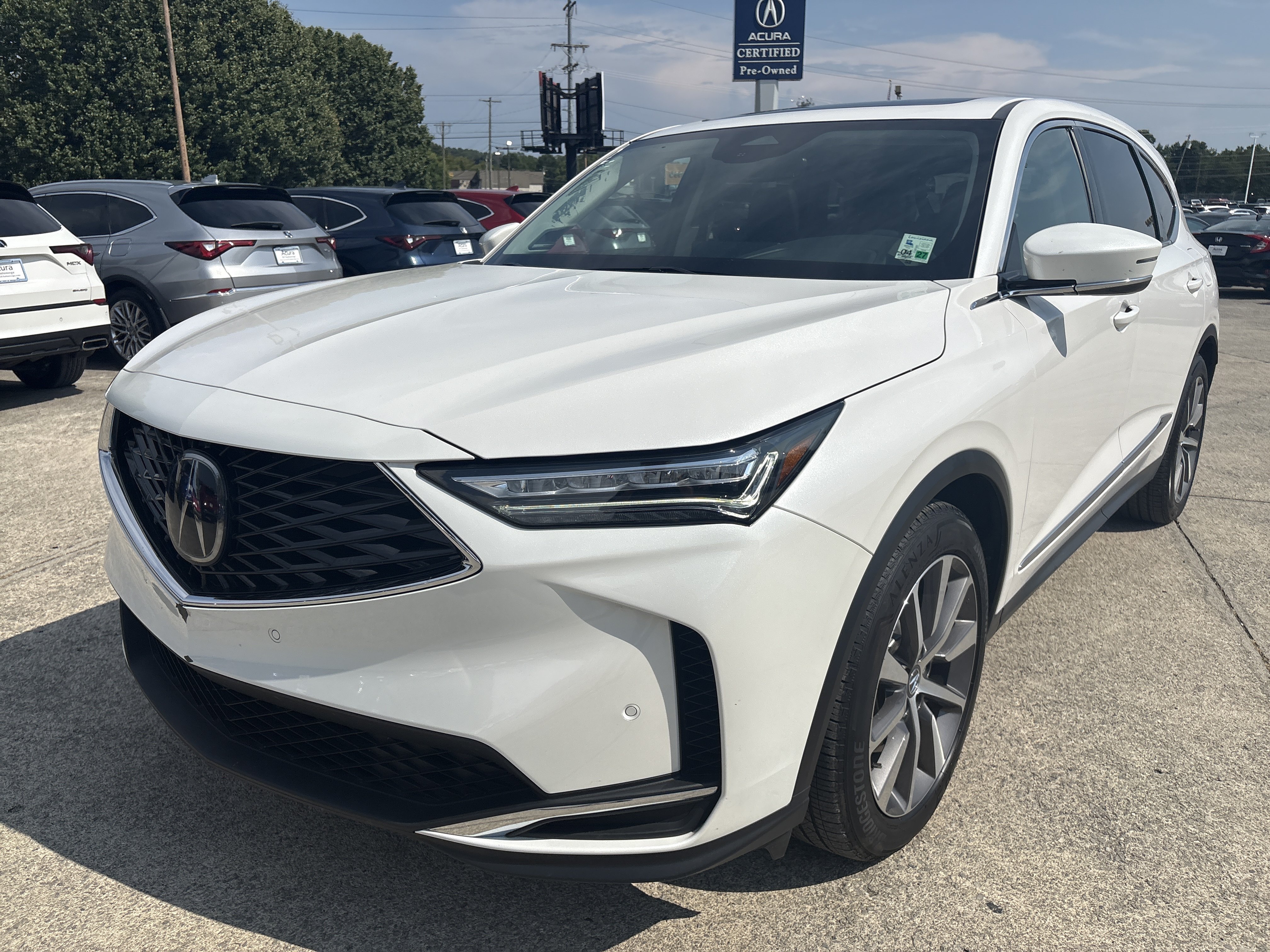Used 2025 Acura MDX w/ Technology Package FWD image 5