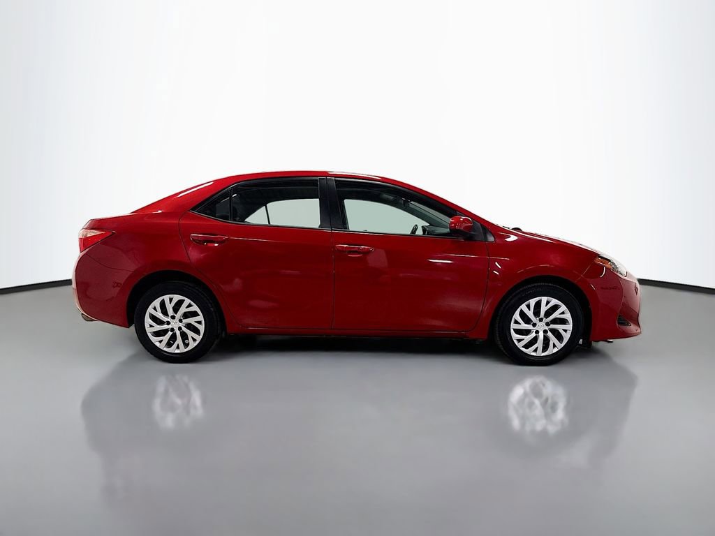 Used 2017 Toyota Corolla LE image 9