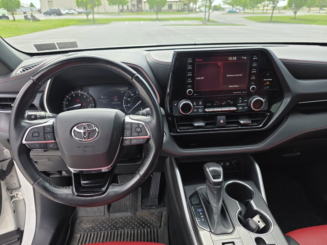 Used 2021 Toyota Highlander XSE AWD/4WD image 22