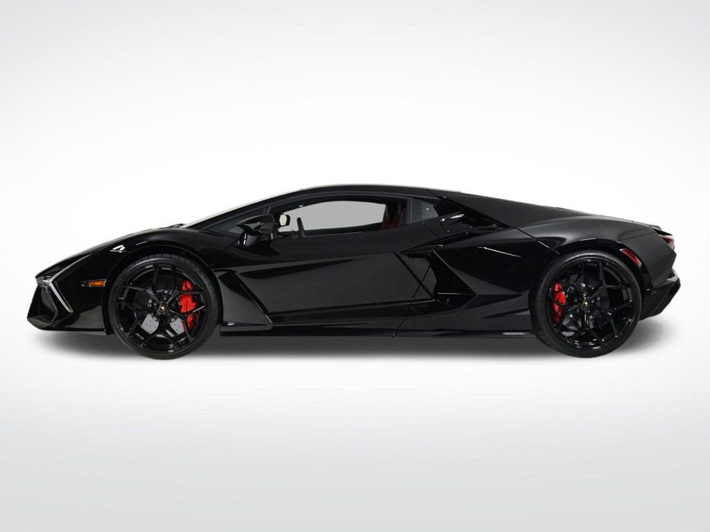 Used 2024 Lamborghini Revuelto image 2