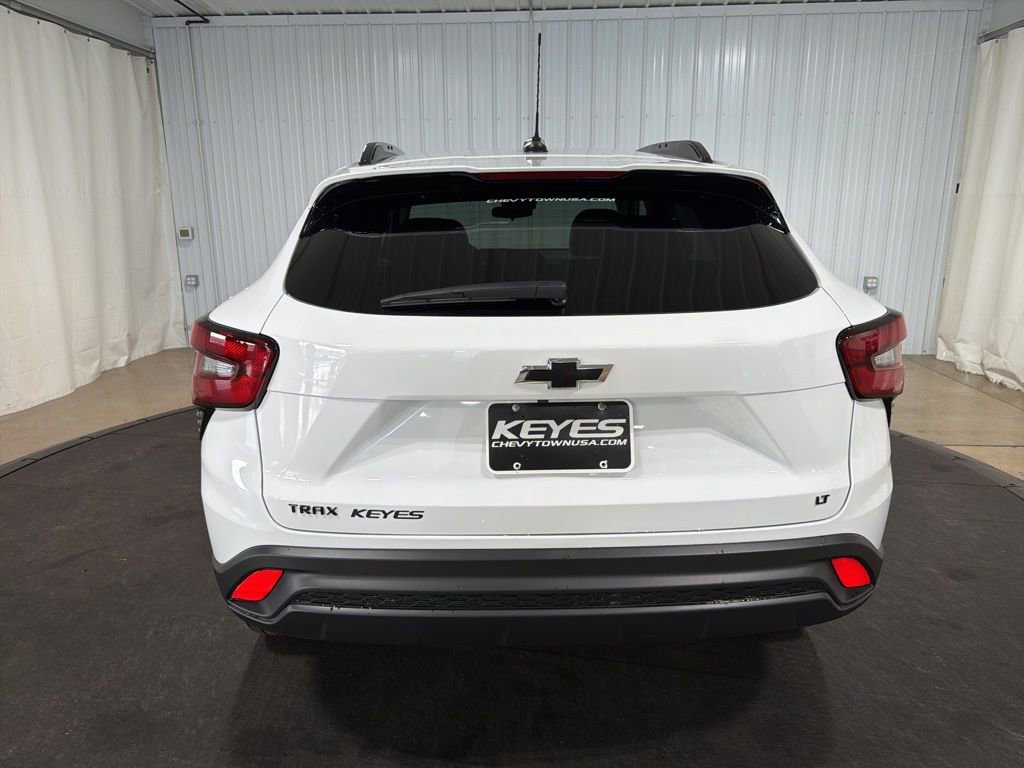 New 2026 Chevrolet Trax LT w/ Sunroof Package image 7