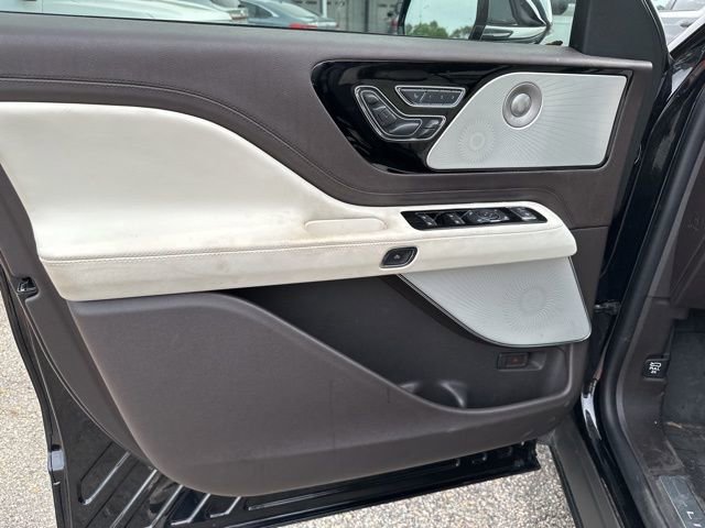 Used 2022 Lincoln Aviator Black Label w/ Dynamic Handling Package image 25