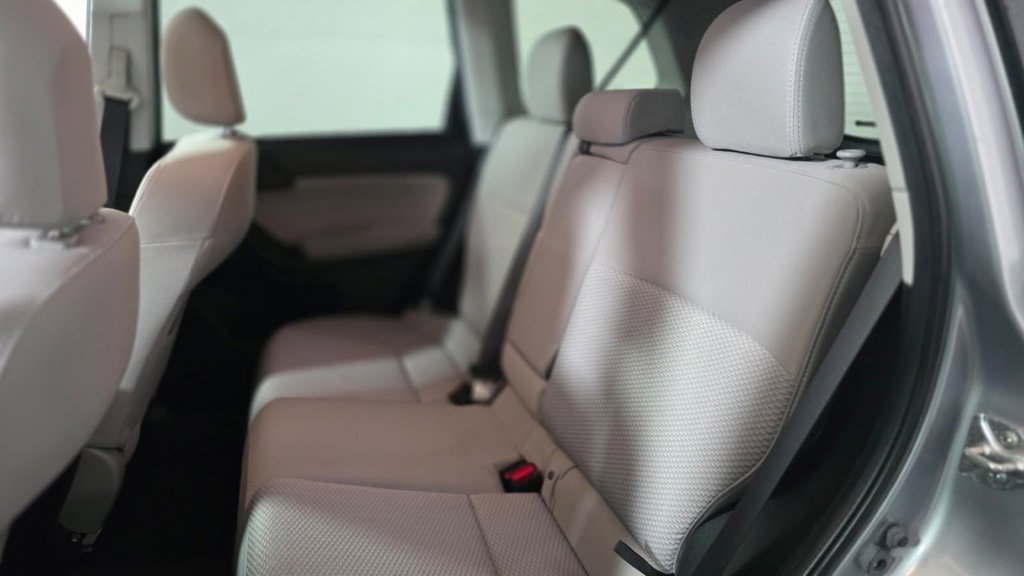 Used 2015 Subaru Forester 2.5i Premium w/ All-Weather Package image 26