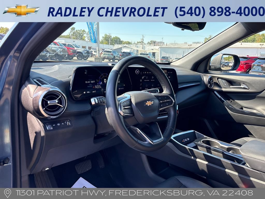 Certified 2025 Chevrolet Equinox LT w/ Convenience Package II AWD/4WD image 4