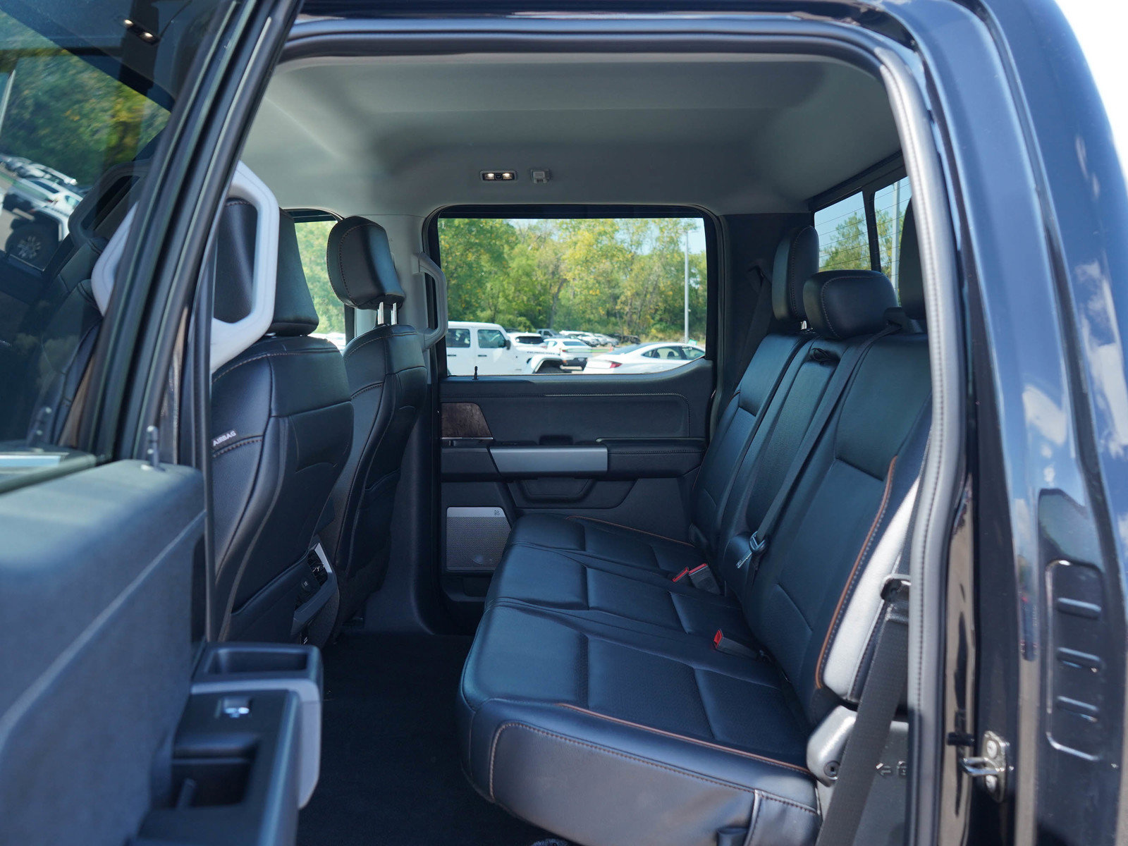 Used 2025 Ford F350 Lariat w/ Chrome Package AWD/4WD image 17
