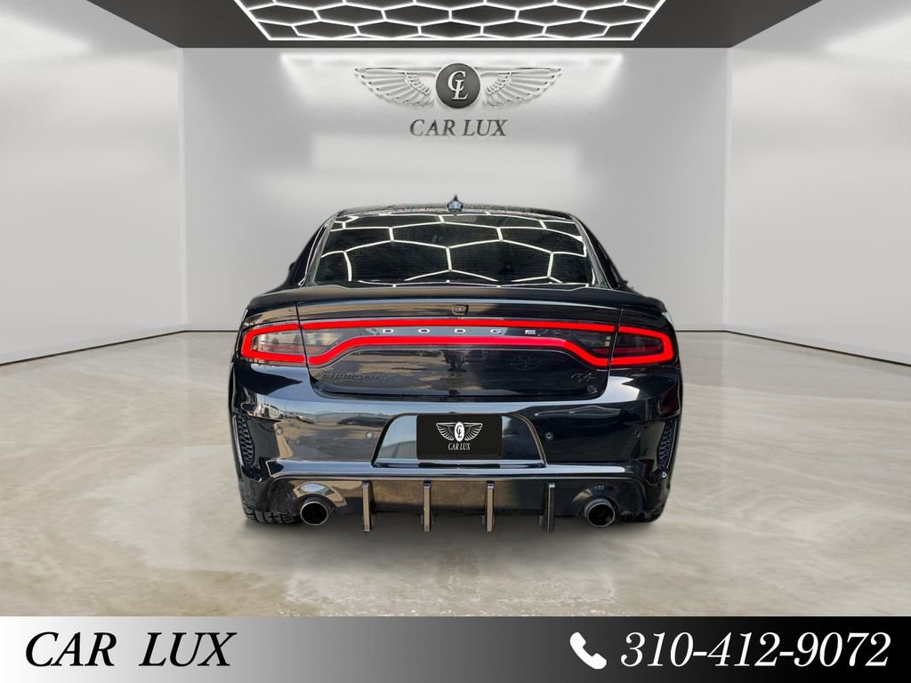 Used 2019 Dodge Charger R/T w/ Blacktop Package RWD image 4