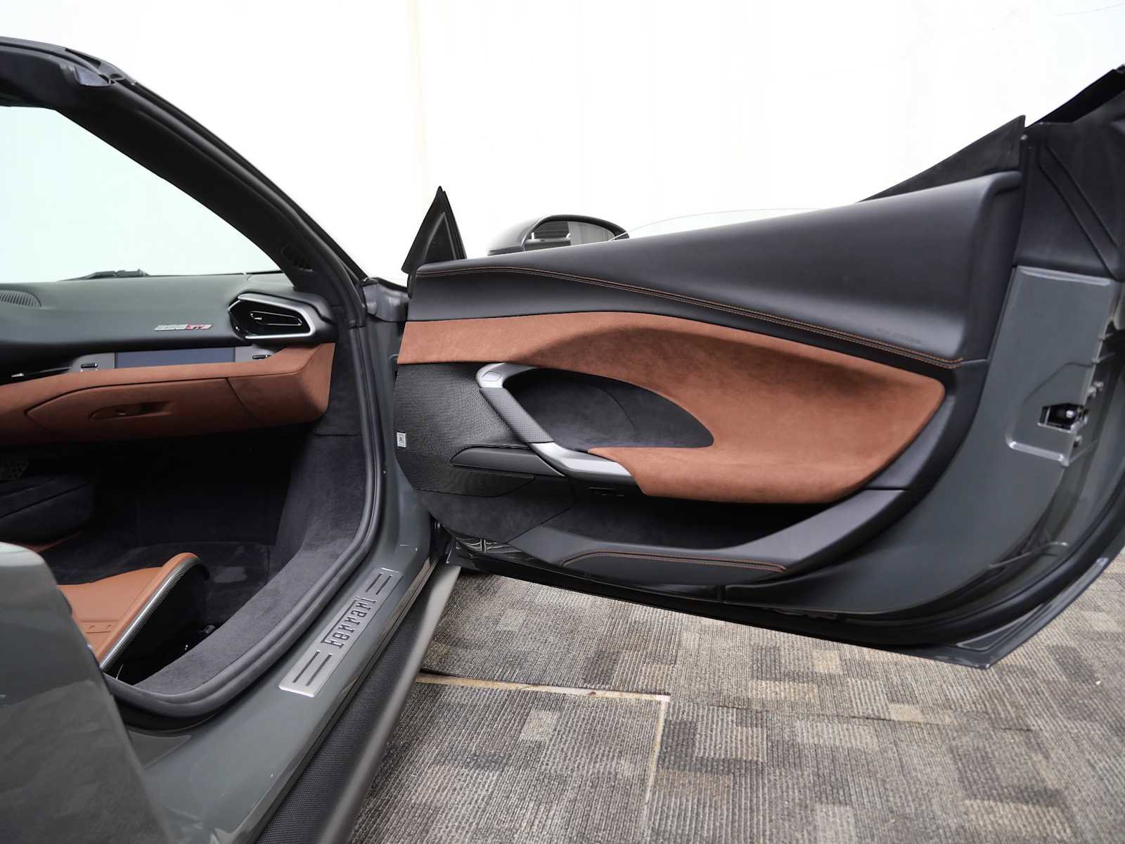 Certified 2024 Ferrari 296 GTS image 15