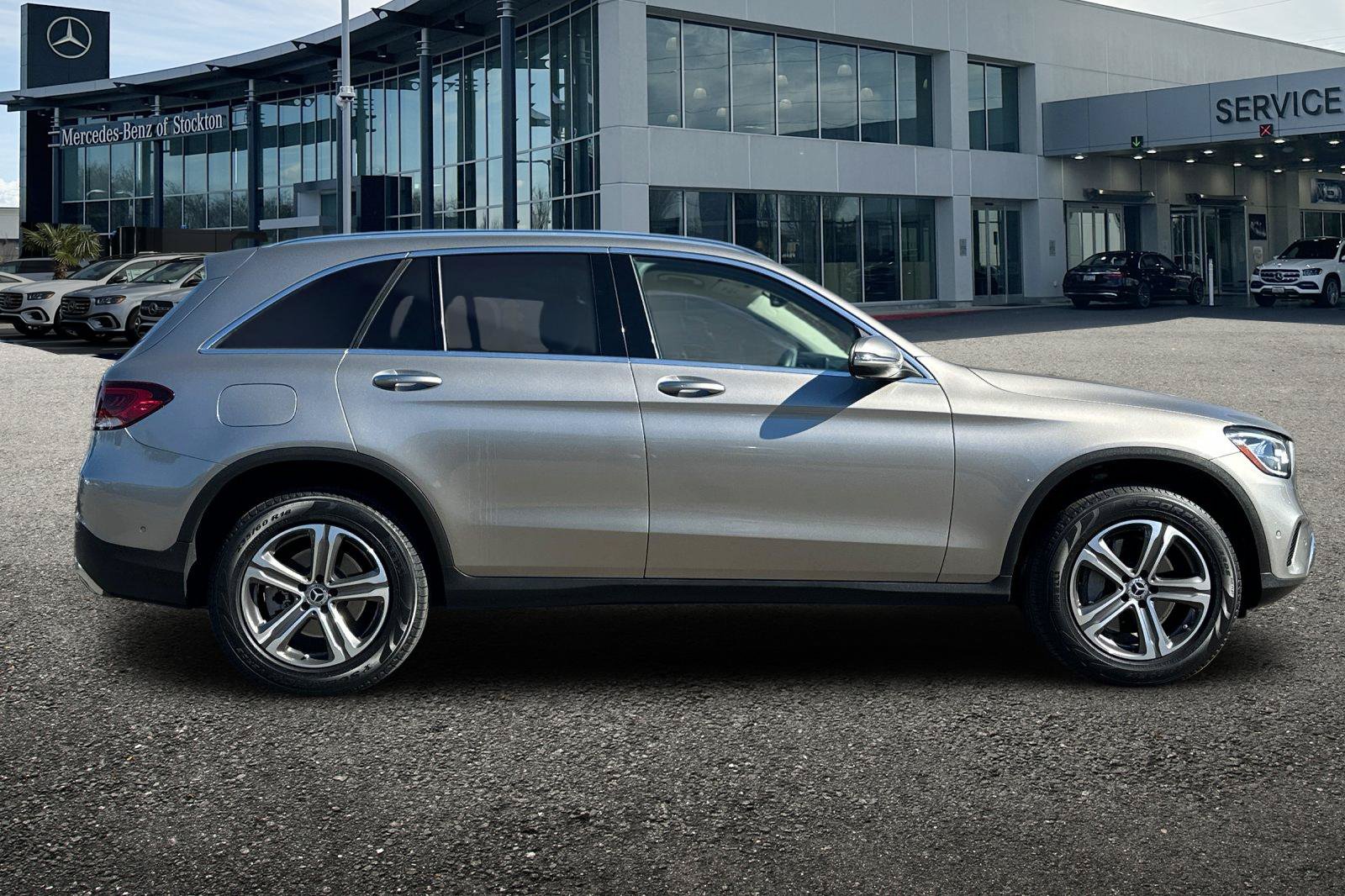 Certified 2021 Mercedes-Benz GLC 300 4MATIC image 3
