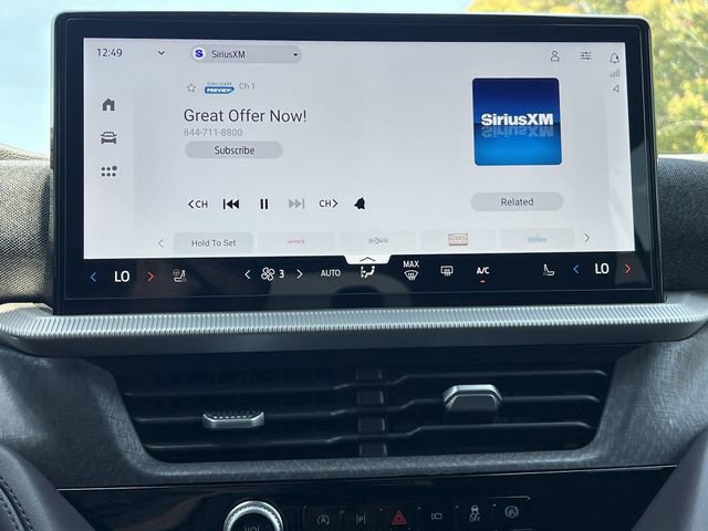 Used 2025 Ford Explorer Platinum w/ Ultimate Package AWD/4WD image 13