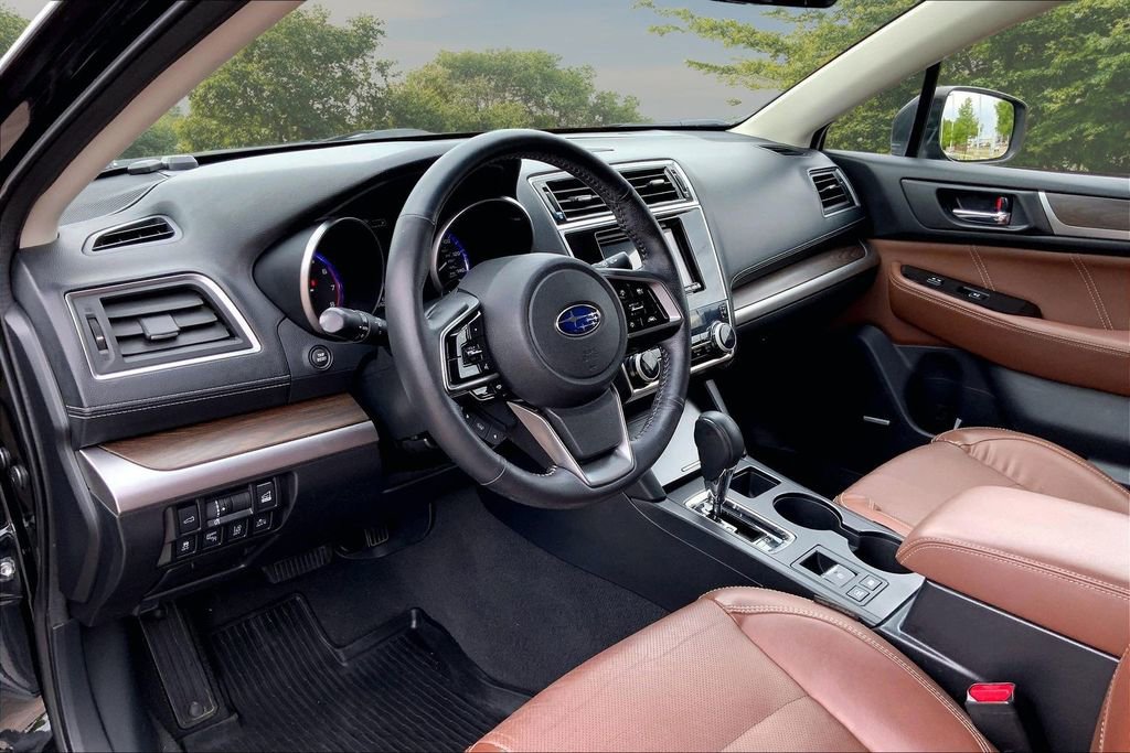 Used 2019 Subaru Outback 2.5i Touring AWD/4WD image 16