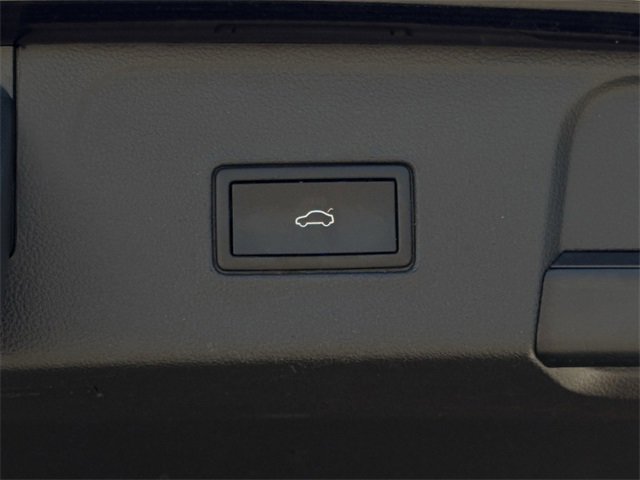 Used 2021 Volkswagen Atlas SE image 30