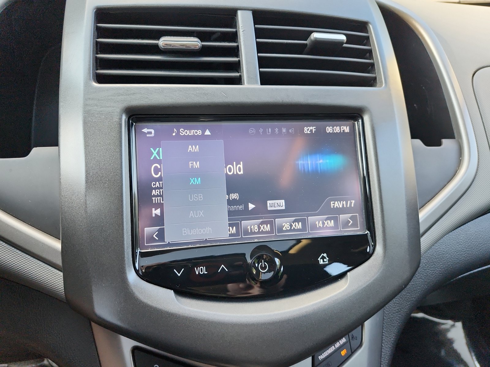 Used 2015 Chevrolet Sonic LT w/ Fun and Sun Package FWD image 18