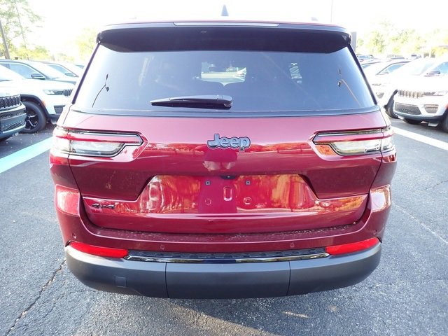 New 2025 Jeep Grand Cherokee L Altitude image 4