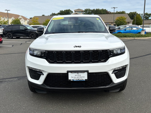 Used 2023 Jeep Grand Cherokee Limited w/ Black Appearance Package AWD/4WD image 6