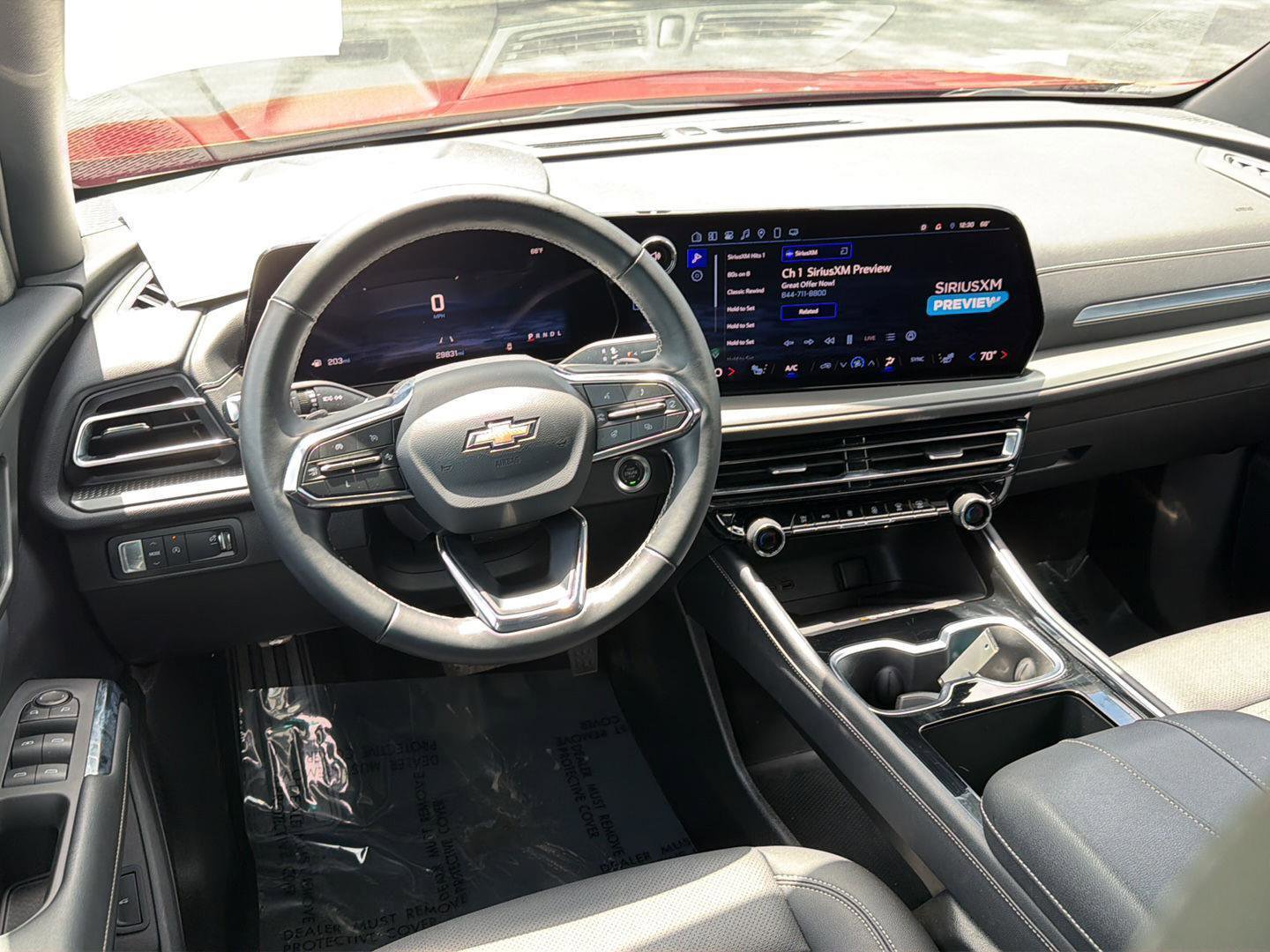 Used 2025 Chevrolet Traverse LT FWD image 19