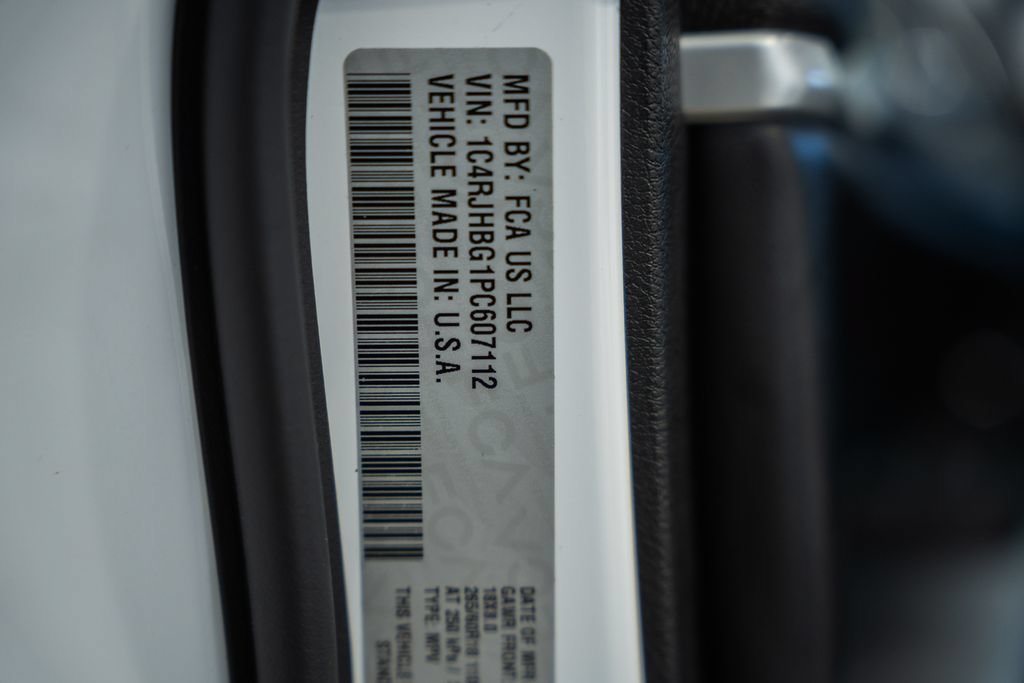 Certified 2023 Jeep Grand Cherokee Limited AWD/4WD image 41