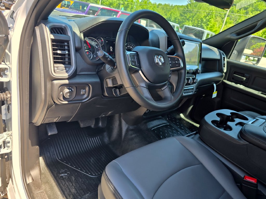 New 2026 RAM 5500 Tradesman w/ Chrome Appearance Group AWD/4WD image 21