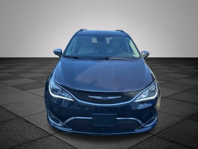 Used 2020 Chrysler Pacifica Limited w/ Tire & Wheel Group image 2