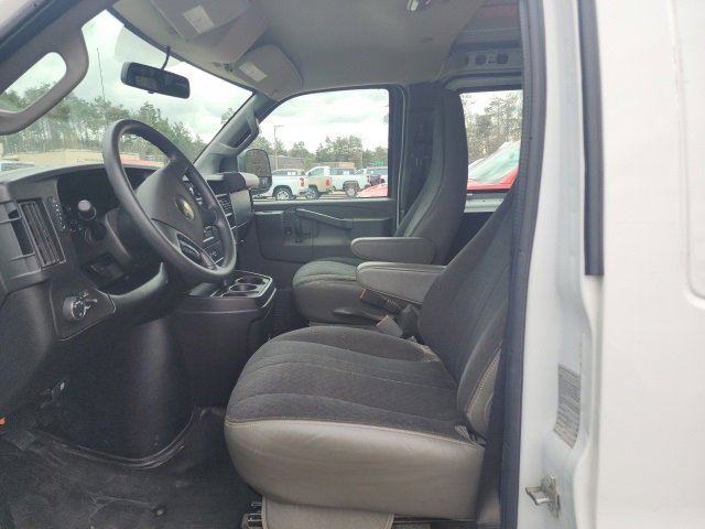 Used 2020 Chevrolet Express 2500 w/ Driver Convenience Package image 5