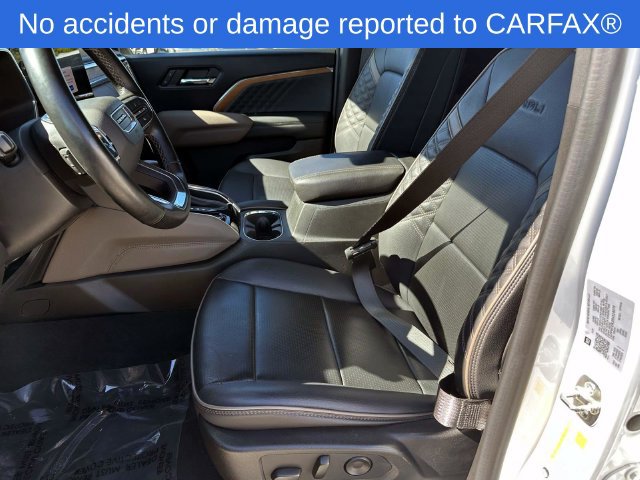 Certified 2024 GMC Canyon Denali AWD/4WD image 19