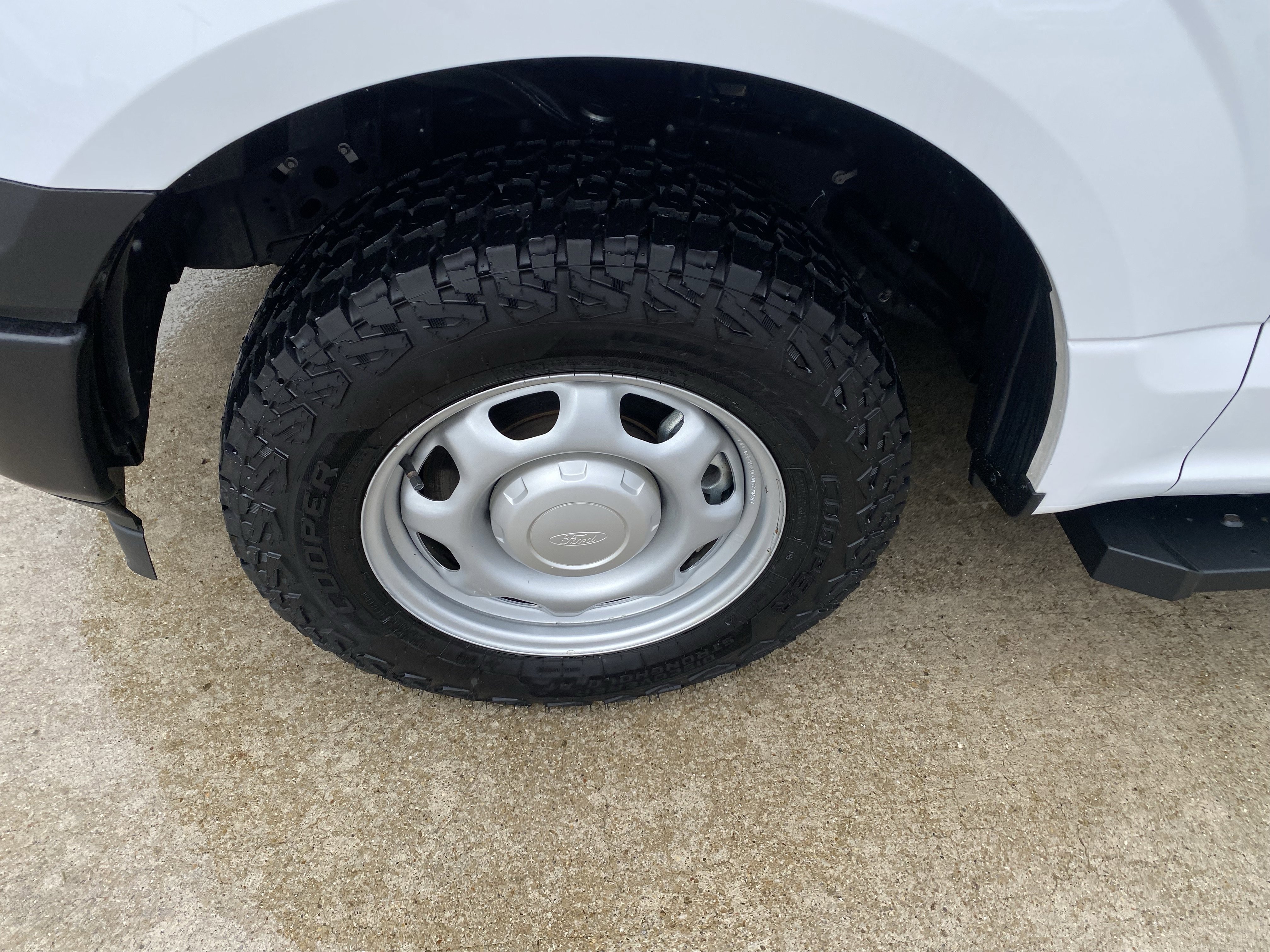 Used 2020 Ford F150 XL w/ Equipment Group 101A Mid RWD image 4