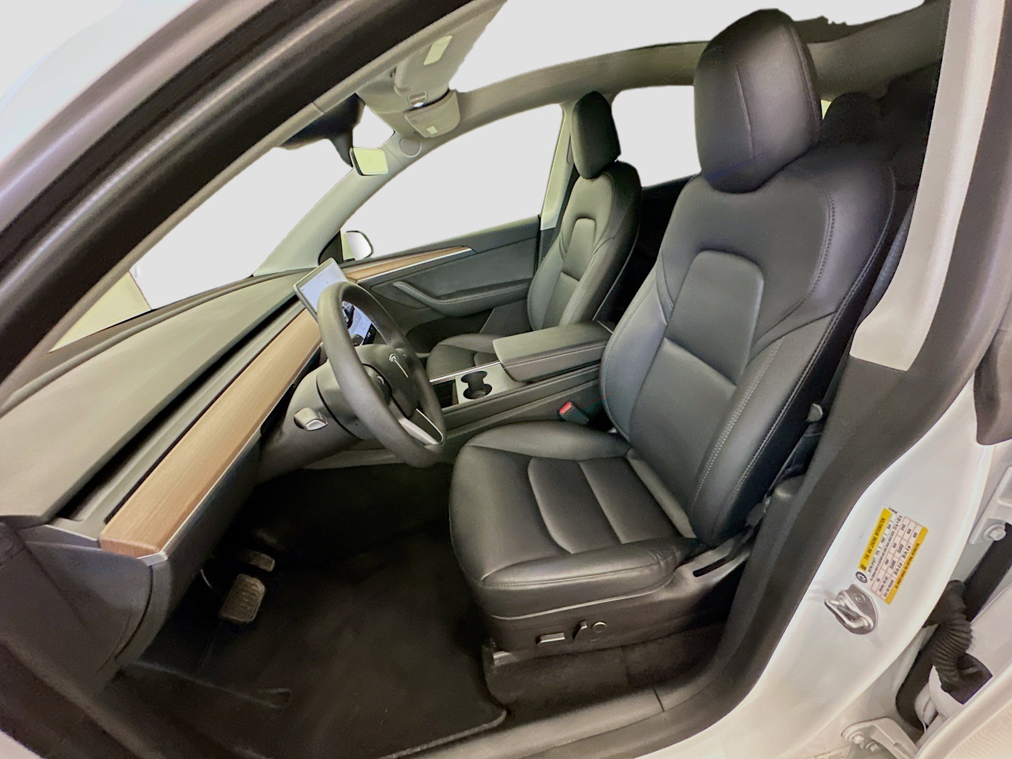 Used 2023 Tesla Model Y Long Range image 13