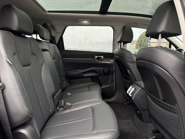 Used 2025 Kia Sorento S w/ Panoramic Sunroof Package image 13