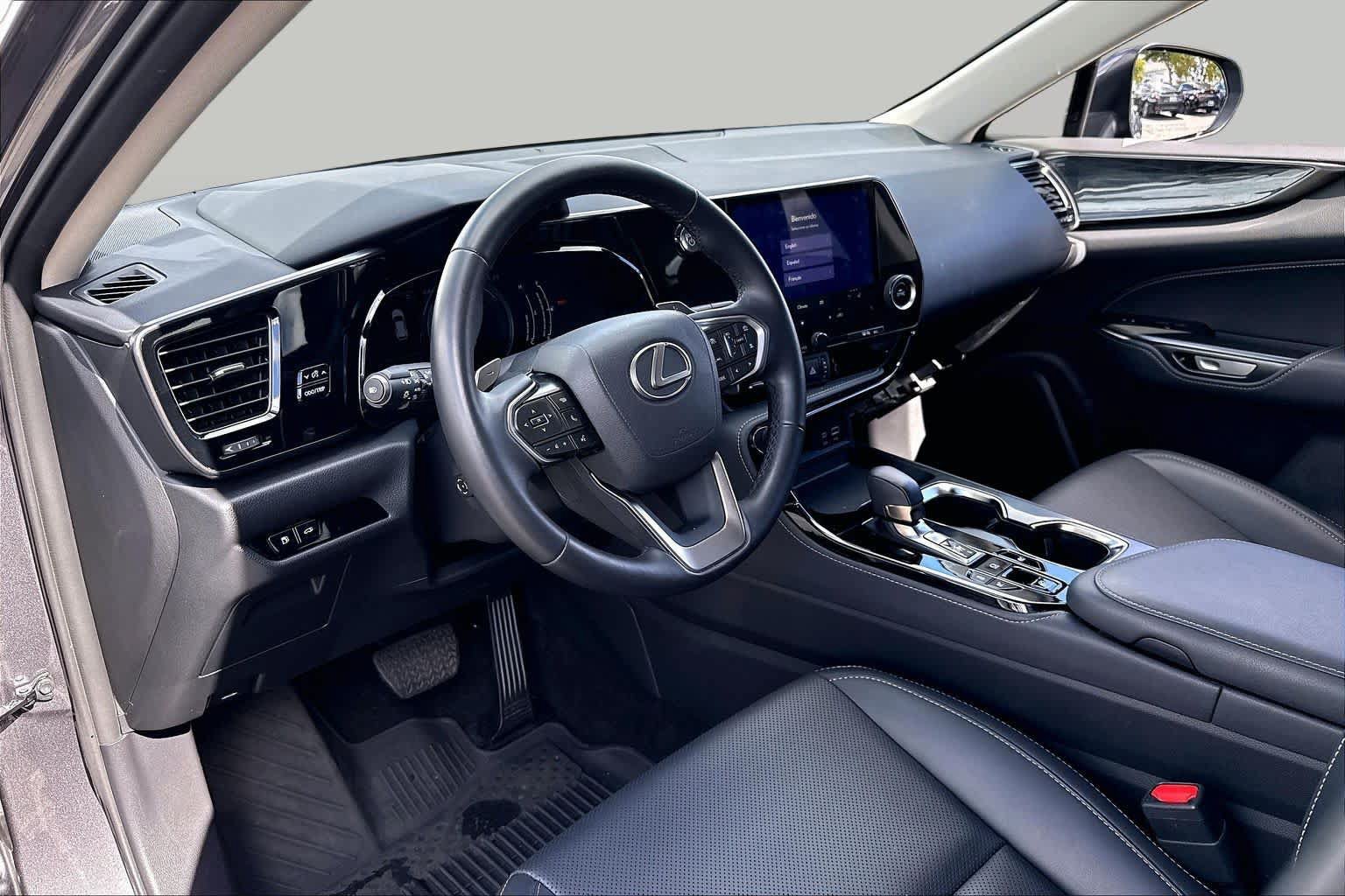 Used 2025 Lexus NX 350h AWD w/ Accessory Package (2T) image 17