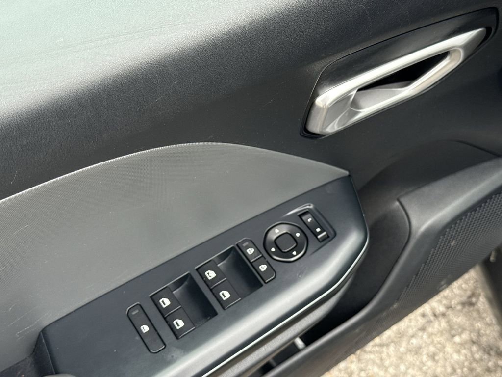 Used 2025 Kia K4 LXS image 15