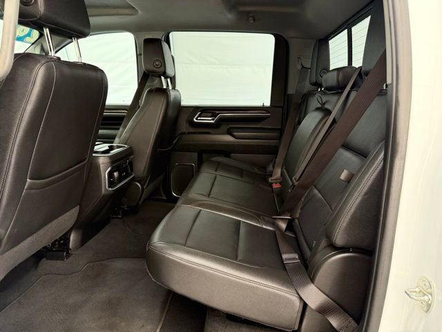 Used 2024 GMC Sierra 3500 SLT w/ SLT Premium Package image 19