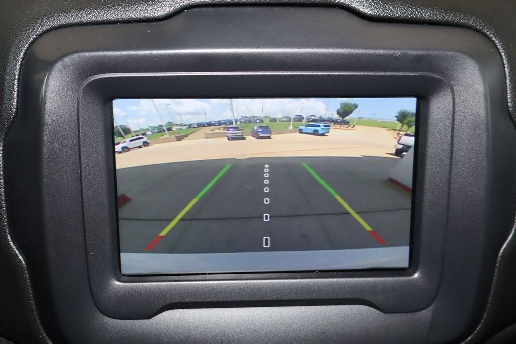 Used 2019 Jeep Renegade Latitude FWD image 25