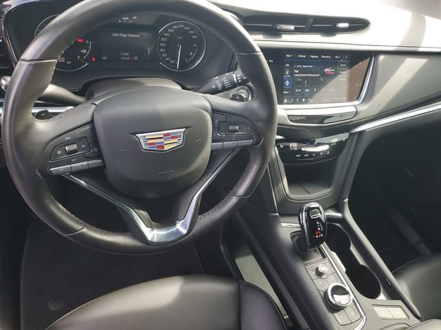 Used 2024 Cadillac XT6 Luxury AWD/4WD image 19