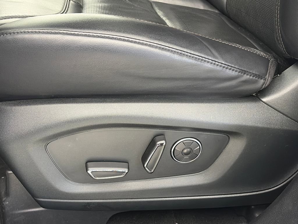 Certified 2020 Ford Explorer Platinum w/ Premium Technology Package AWD/4WD image 26