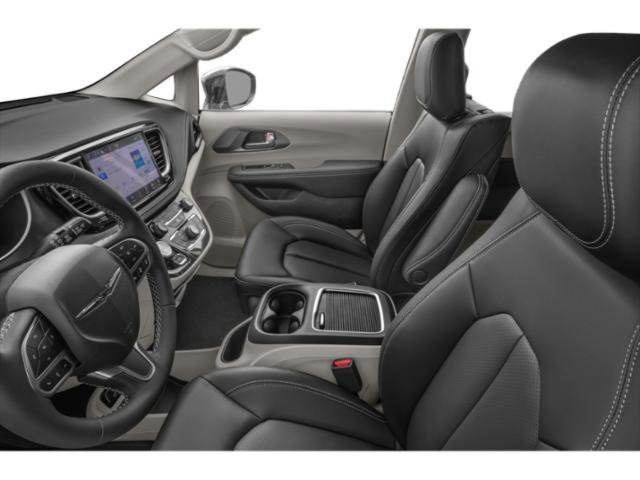 Used 2024 Chrysler Pacifica Limited FWD image 12