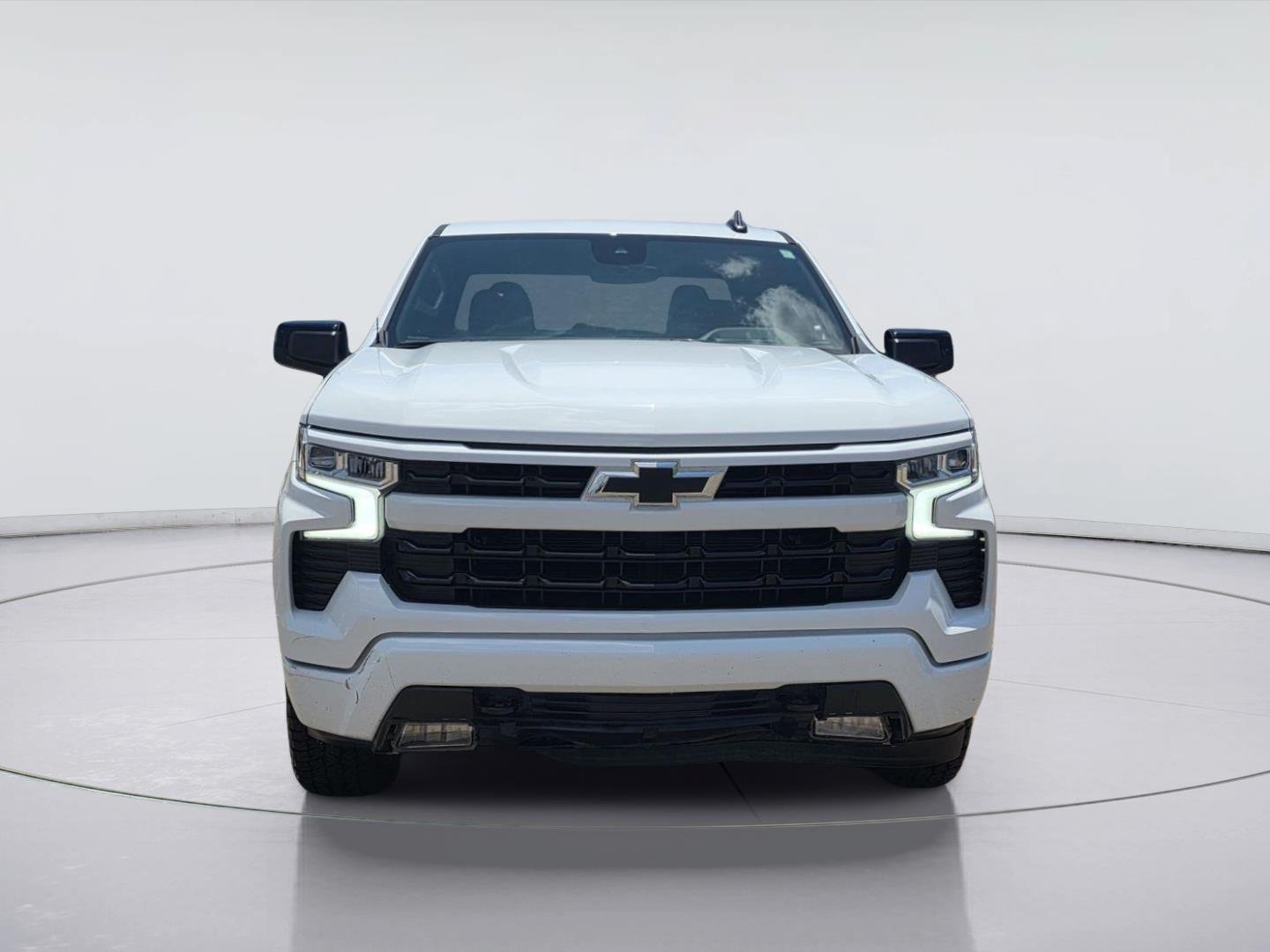 Used 2023 Chevrolet Silverado 1500 RST w/ Z71 Off-Road Package AWD/4WD image 2