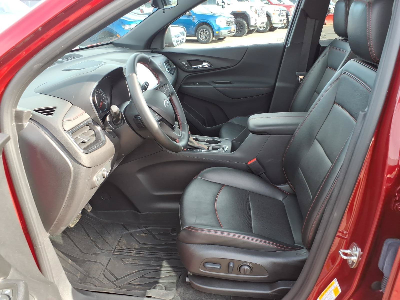 Used 2023 Chevrolet Equinox RS w/ RS Leather Package AWD/4WD image 13