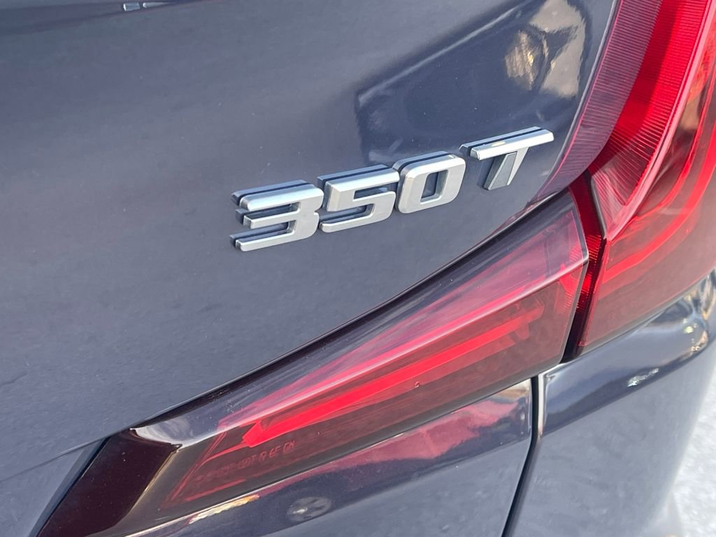 Used 2025 Cadillac XT4 Premium Luxury image 14