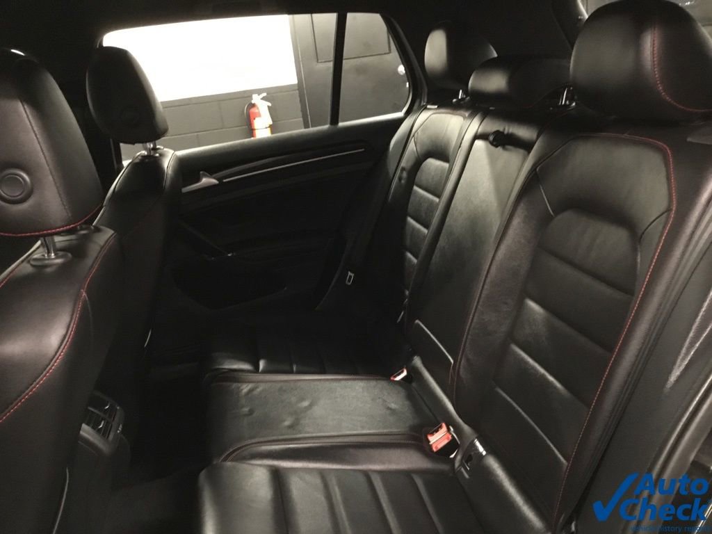 Used 2017 Volkswagen GTI SE image 26