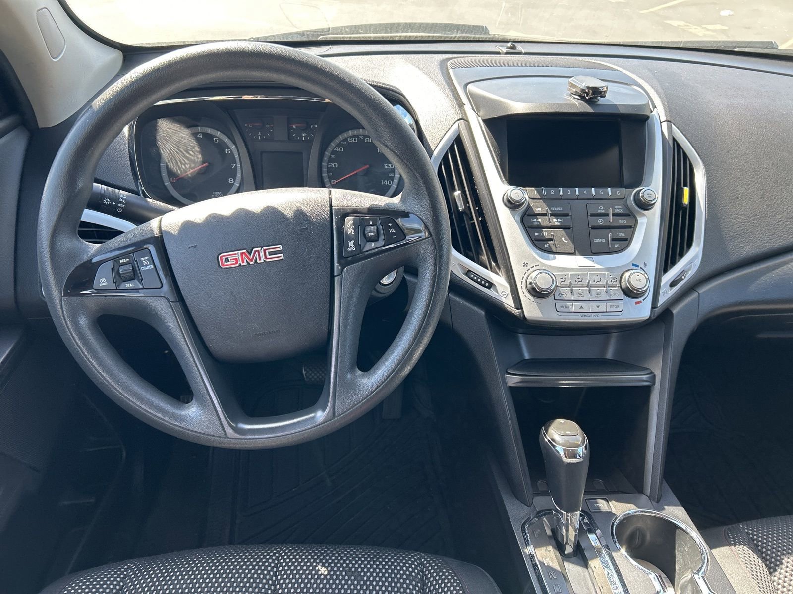 Used 2017 GMC Terrain SLE image 6