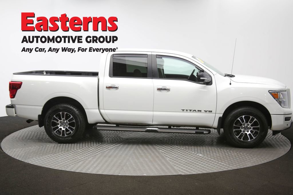 Used 2020 Nissan Titan SV w/ SV Convenience Package image 48
