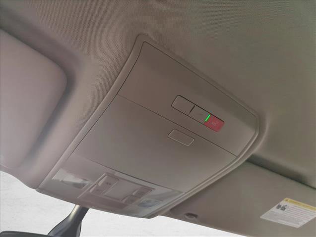 Used 2021 Volkswagen Atlas SE w/ Towing Package image 14