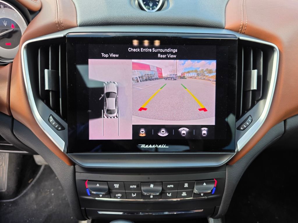 Used 2022 Maserati Ghibli Modena image 23