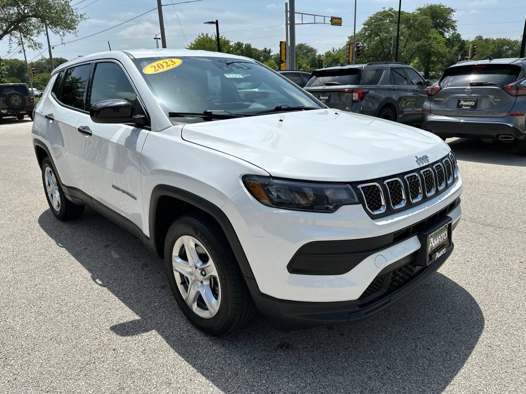 Used 2023 Jeep Compass Sport AWD/4WD image 4