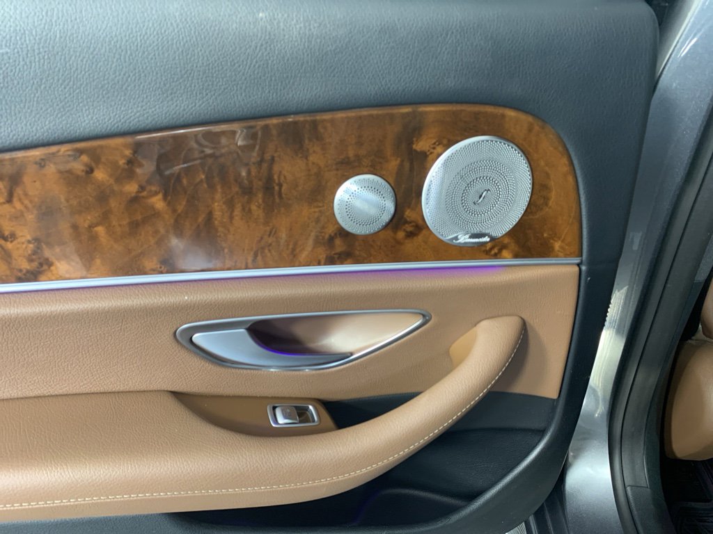 Used 2017 Mercedes-Benz E 300 4MATIC image 32