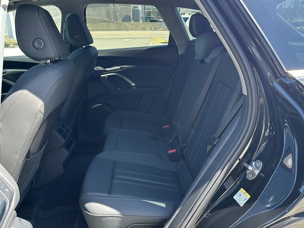 Certified 2025 Audi Q5 Premium w/ Convenience Package AWD/4WD image 14