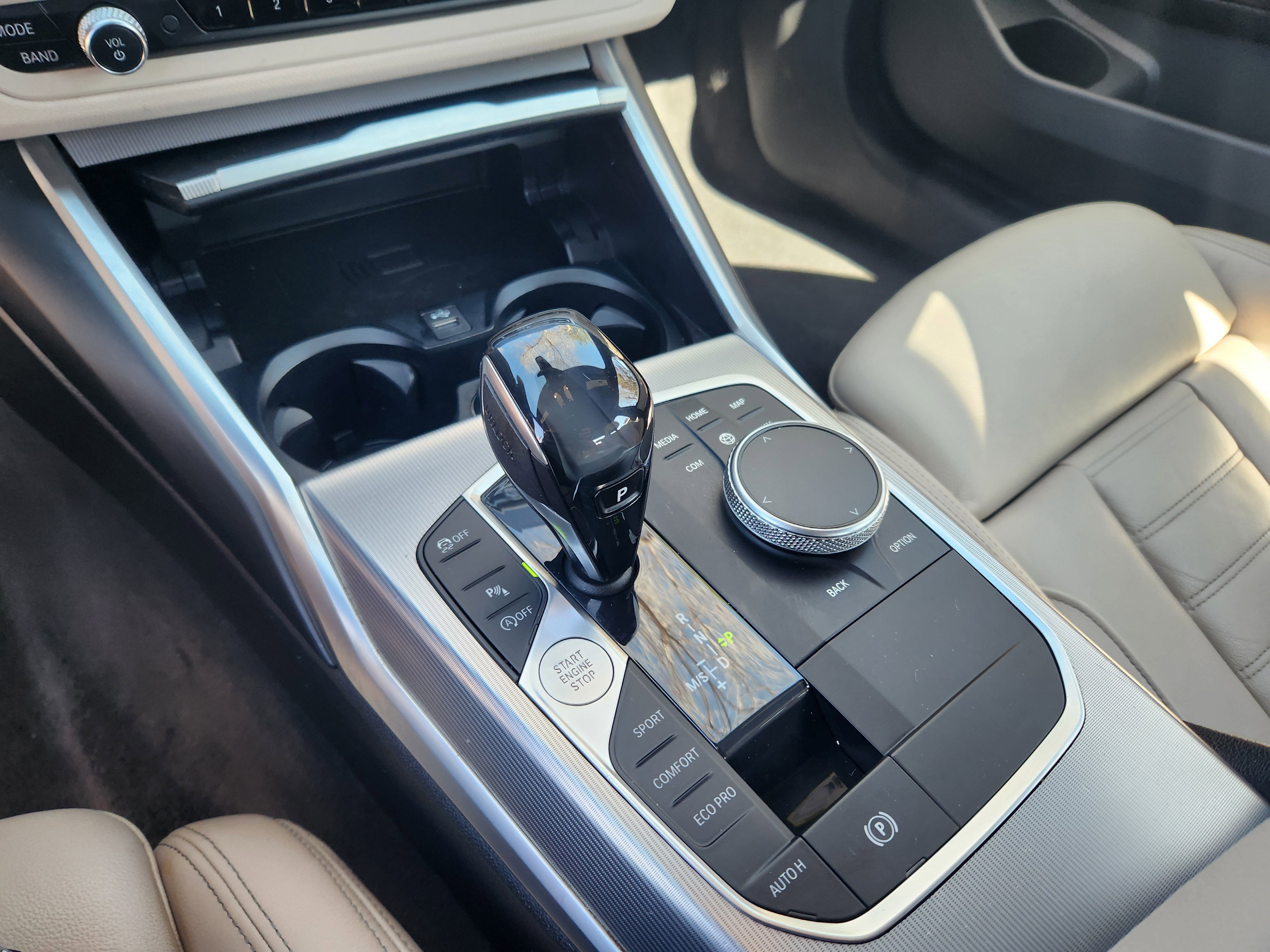 Used 2019 BMW 330i Sedan w/ M Sport Package image 23