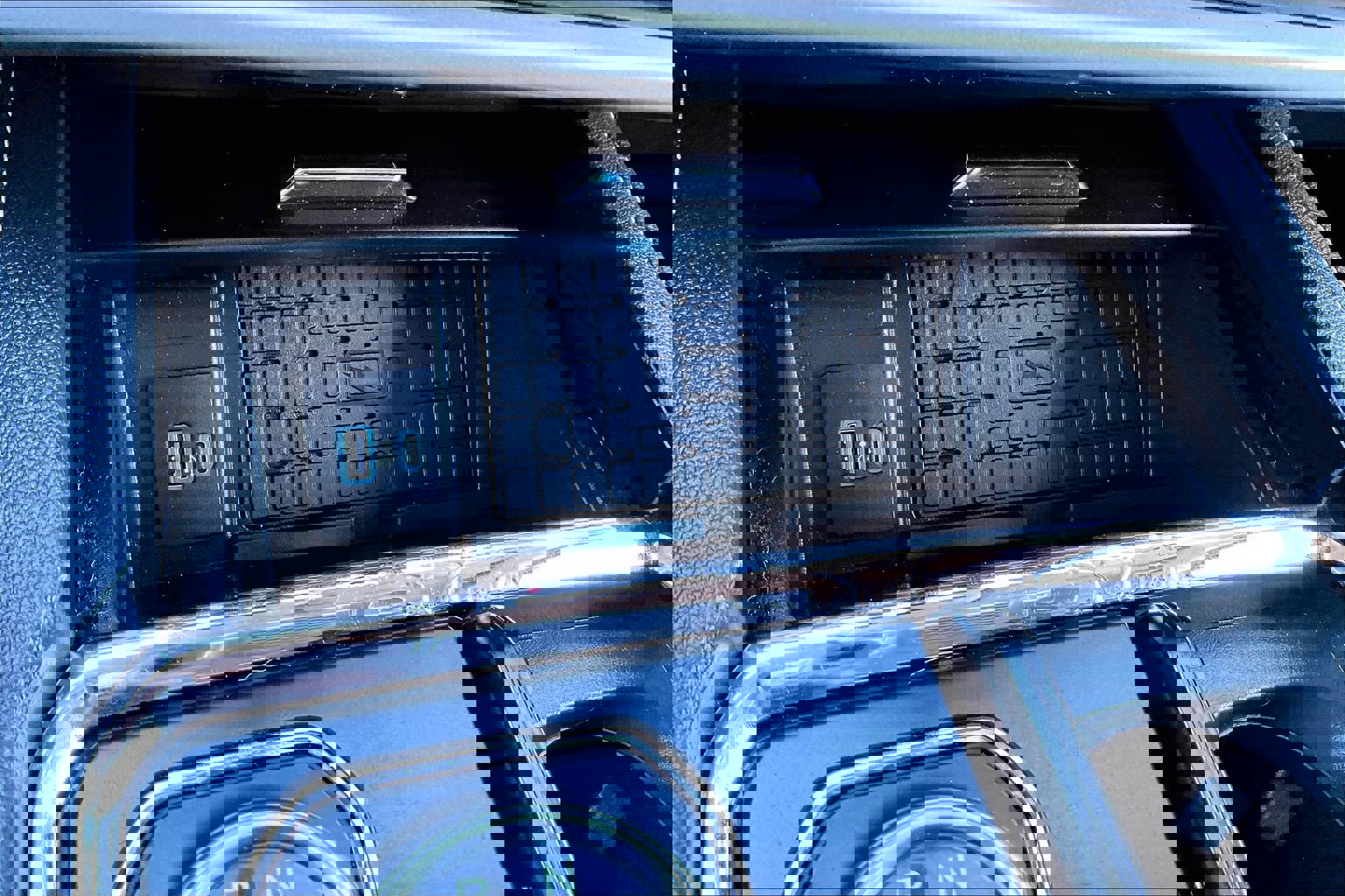 Used 2023 Ford Expedition XLT image 31