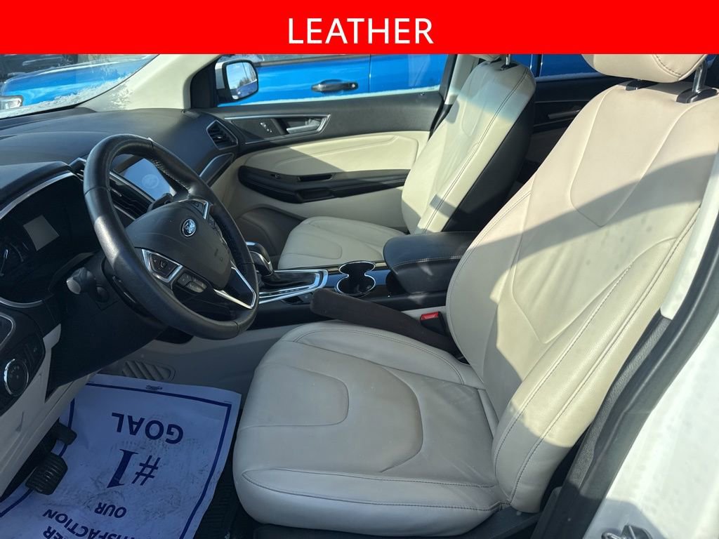 Used 2017 Ford Edge Titanium w/ Technology Package image 5