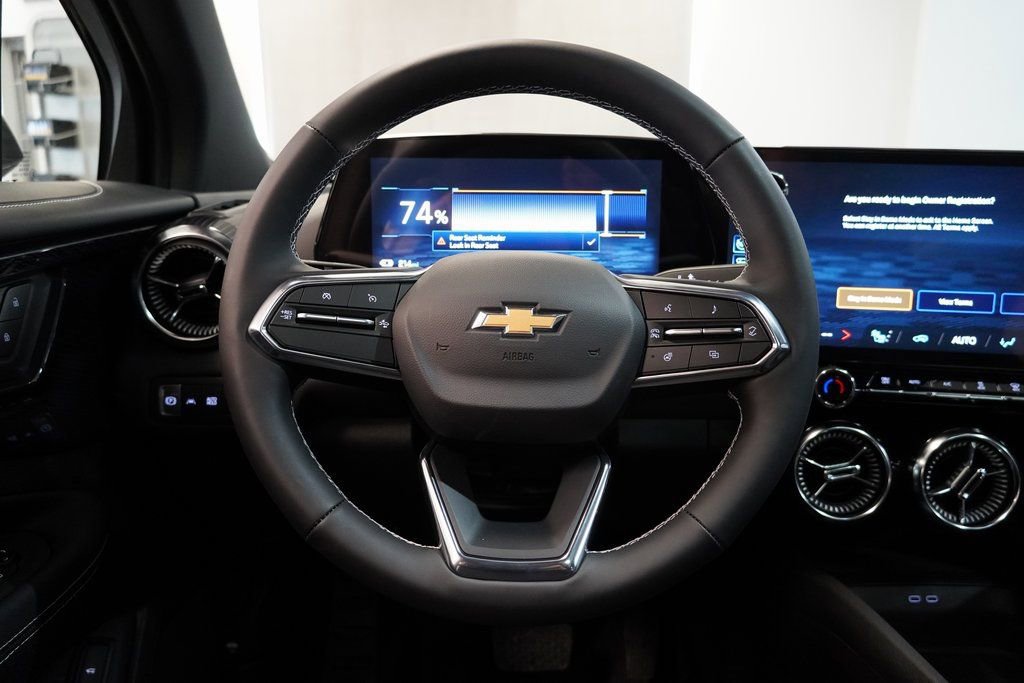 New 2025 Chevrolet Blazer EV LT AWD/4WD image 12