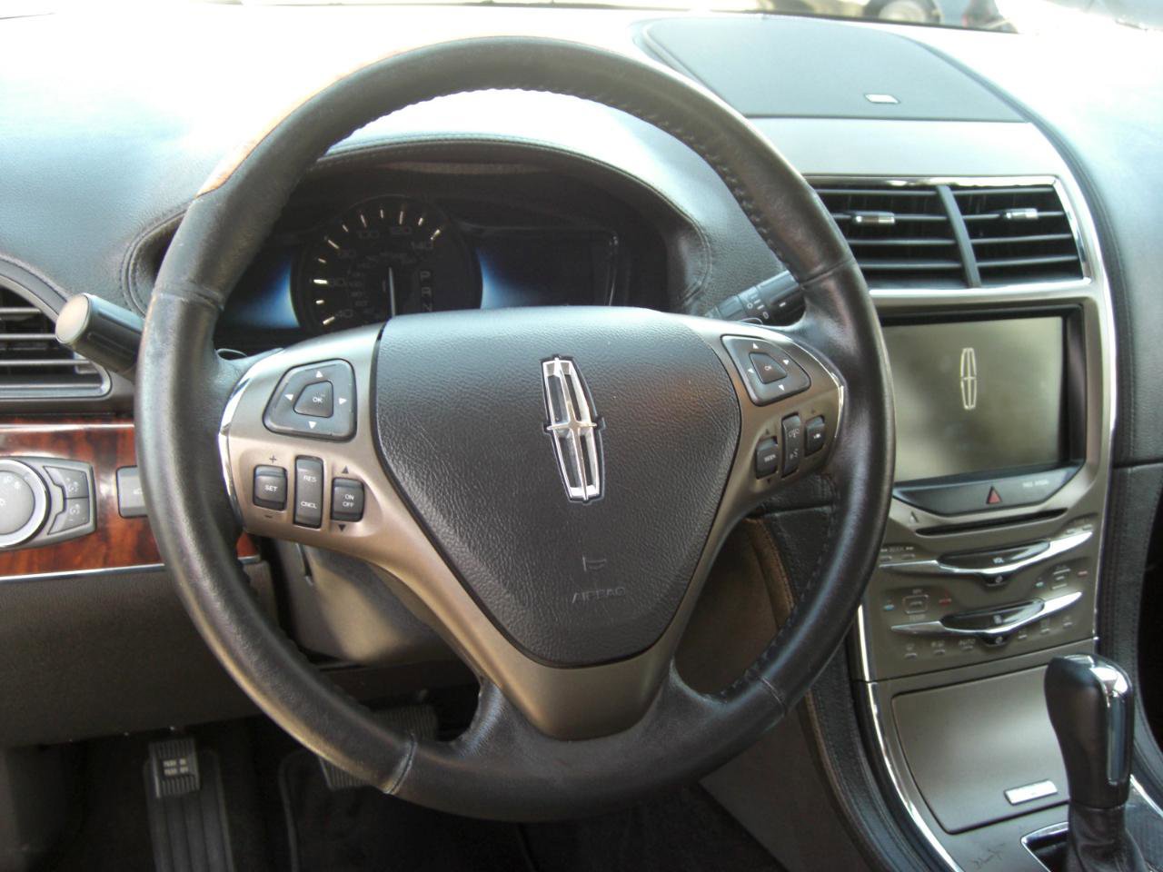 Used 2015 Lincoln MKX AWD 4dr w/ Equipment Group 102A image 10